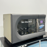 New Brunswick Innova 44 Incubator Shaker image 0